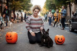 FOTO: ”Pup-up Cafe Halloween” – ajutor pentru câinii din adăposturi