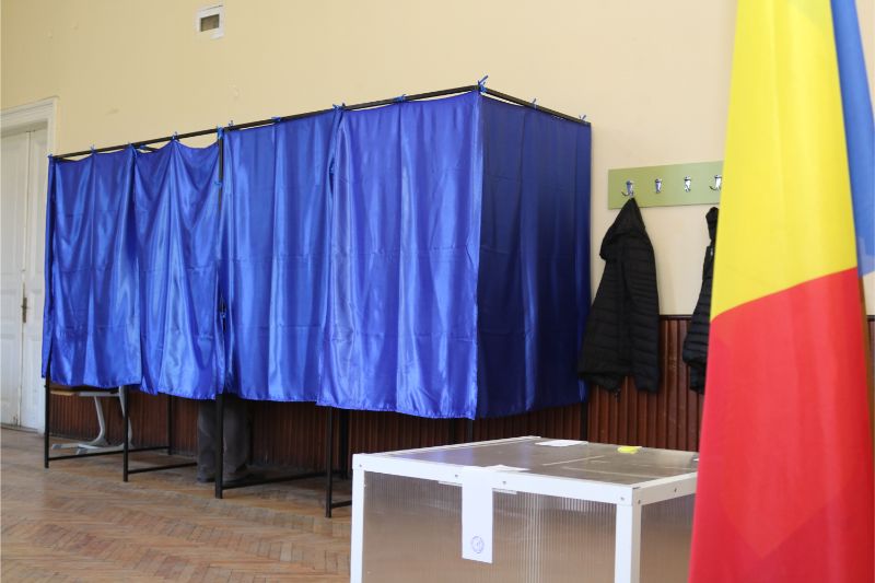 Două secții din județul Mureș au peste 100% prezență la vot