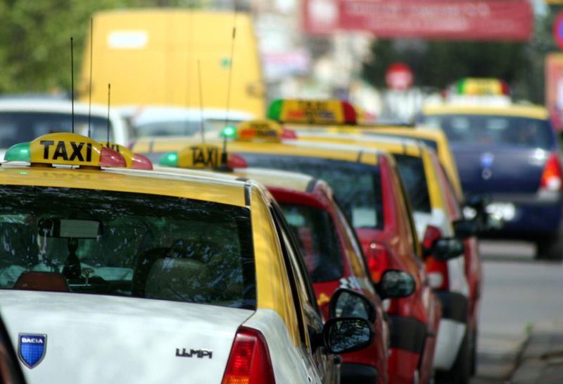 Regulament de organizare a transportului cu taxi, în pregătire la Reghin