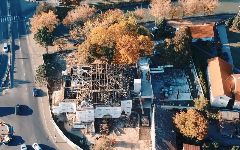 VIDEO: Imagini spectaculoase cu renovarea clădirii Cocoșul de Aur!