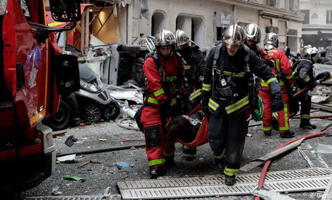 Sighișoara: Pompierii francezi, exercițiu de salvare într-un tunel CFR!