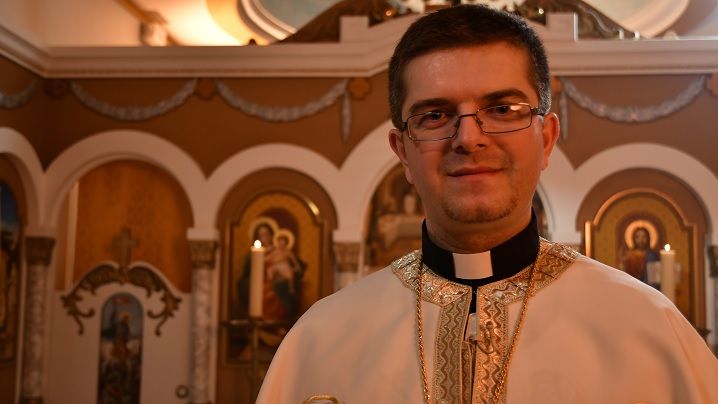 Un mureșean, cel mai tânăr episcop catolic din lume