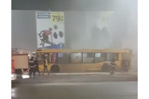 Incendiu la un autobuz aflat în stația Auchan