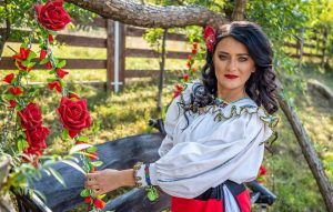 INTERVIU. Adriana Niculici, de la handmade la cântecul autentic românesc