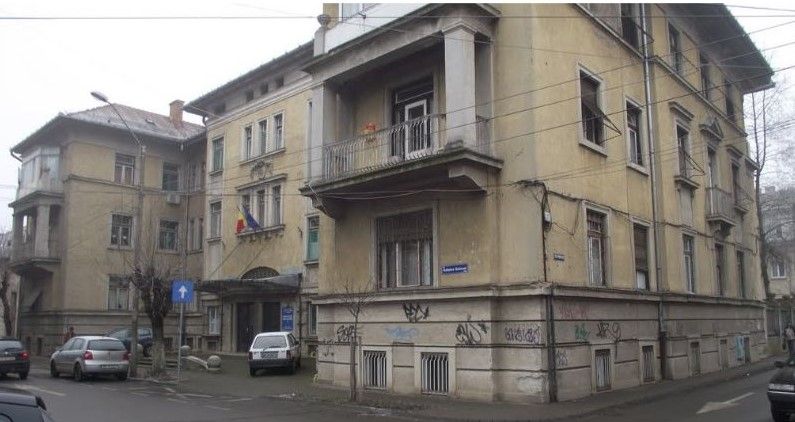 Târgu-Mureș: Curtea Maternității Vechi, amenajată. Ce prevede proiectul