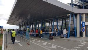 FOTO: 200 de mureșeni, plecați la muncă în Germania din Aeroportul ”Transilvania”! Anunțul făcut de prefect