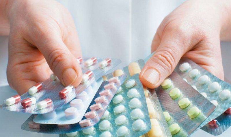 Dispozitive medicale și medicamente interzise la export