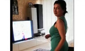 VIDEO: Mureșenii stau acasă: Zsuzsa Cheșa face gimnastică
