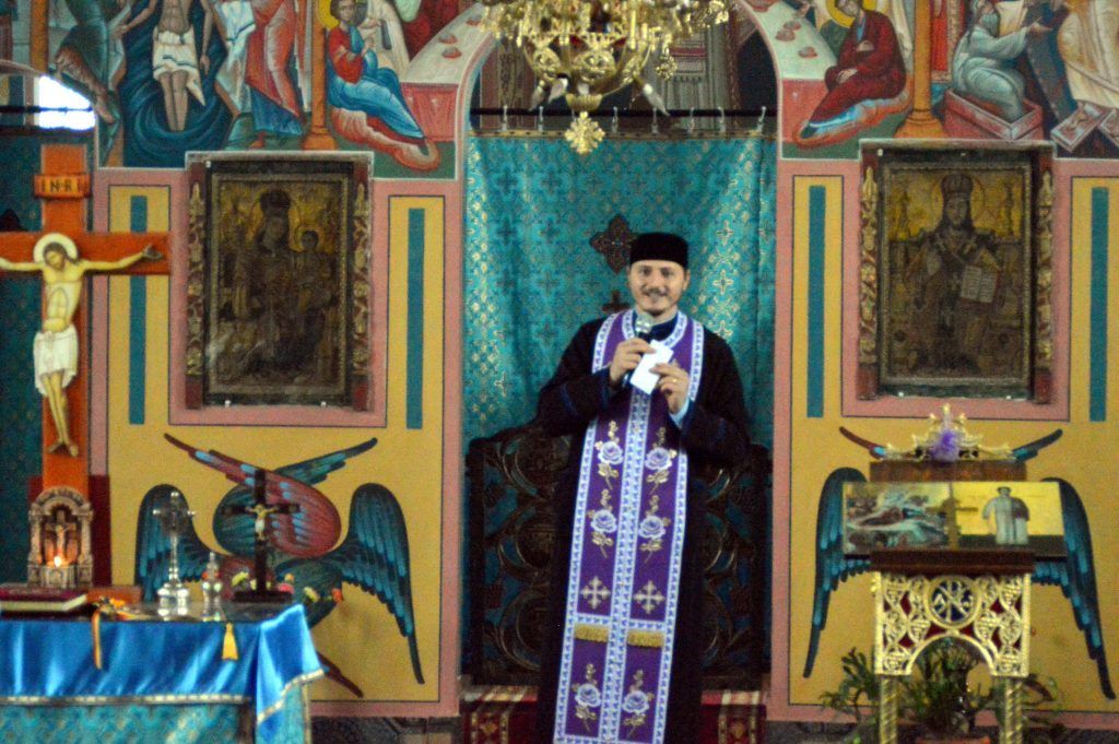 Programul de luat Sfintele Paști pentru credincioșii din Aluniș și Vălenii de Mureș