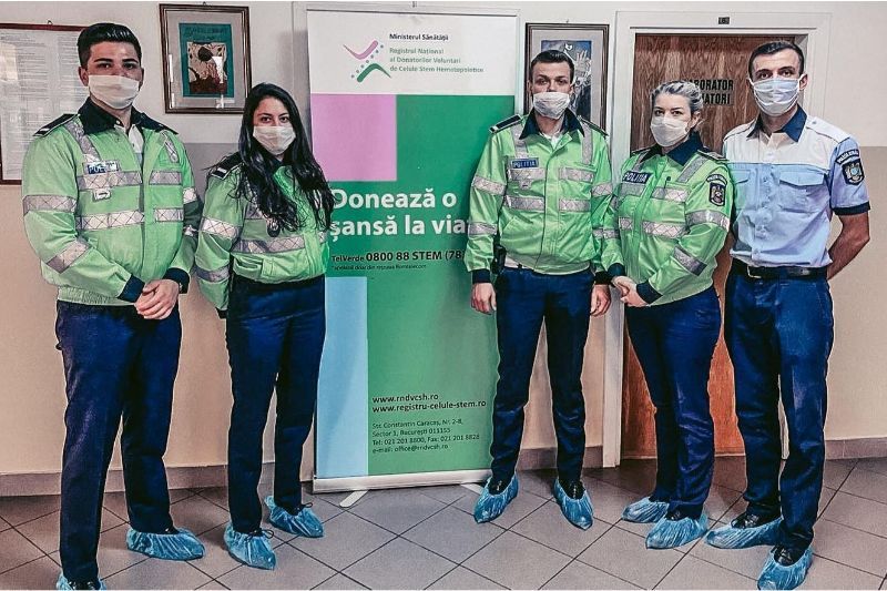 FOTO: Gest umanitar făcut de un grup de polițiști mureșeni