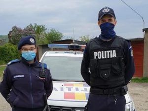 Mureșeancă salvată de la înec de un polițist și un jandarm!