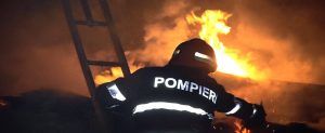 Mureș: Copii de 7 și 10 ani, internați în spital după un incendiu!