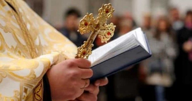 Reguli noi pentru slujbele religioase oficiate în interior