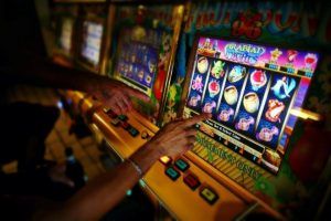 Reguli noi pentru sălile de jocuri de noroc