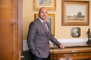 Avocatul Vasile Costea: „Dacă vrei să ții pasul cu vremurile, trebuie să ții cont de dezvoltarea economică”