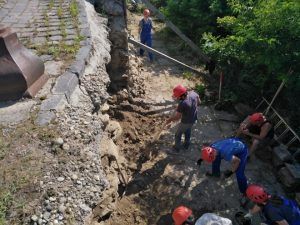 Lucrări de refacere a zidului prăbușit din Cetatea Sighișoara