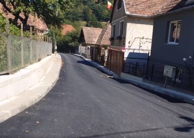 Sighișoara: lucrările de modernizare a unei străzi, aproape de finalizare