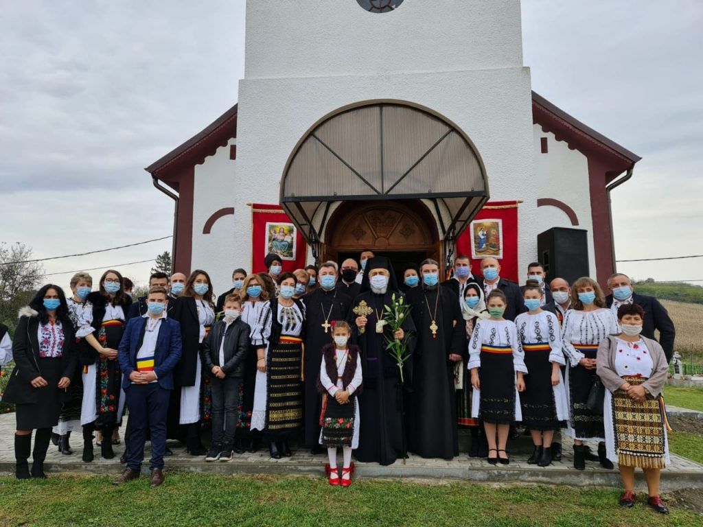 Biserica din Șincai-Fânațe, resfințită de ÎPS Irineu