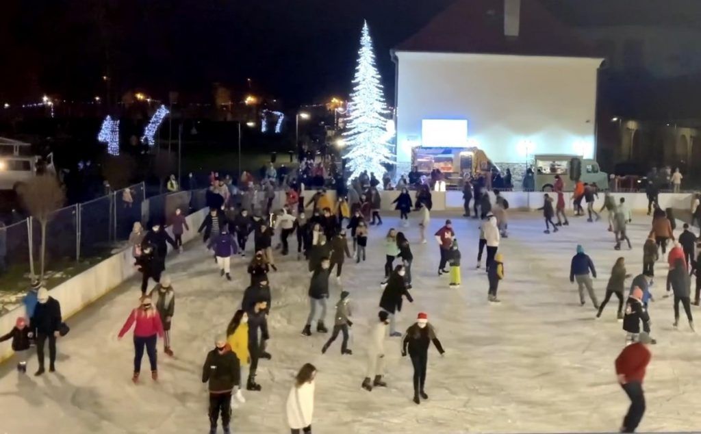 VIDEO: S-a deschis patinoarul din Târgu Mureș!