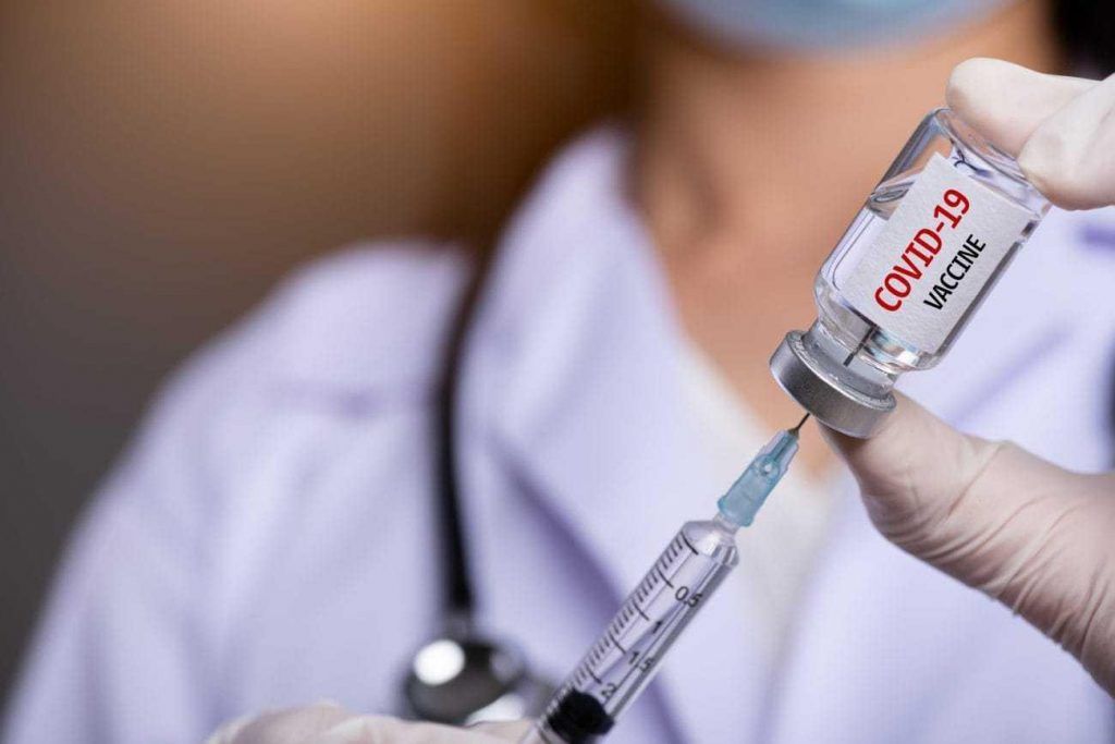 Eparhiile Bisericii Ortodoxe Române au primit informațiile oficiale despre campania de vaccinare împotriva SARS-Cov-2