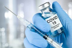 Mureș: Singurul centru de vaccinare anti COVID-19 din mediul rural duce lipsă de medici