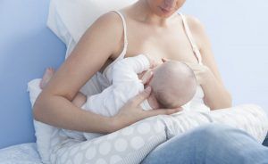 Se pot vaccina anti COVID-19 femeile însărcinate sau care alăptează? Răspunsul specialiștilor