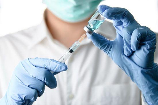 Primele doze de vaccin anti-COVID 19 au fost administrate la Reghin