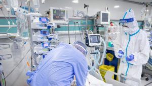 Mureș: Sute de pacienți internați cu diagnosticul de COVID-19