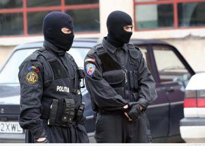Peste 200.000 de euro confiscați de polițiștii mureșeni
