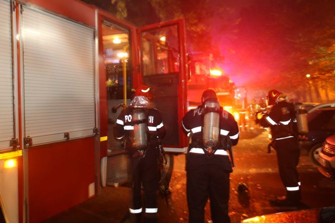 Târgu Mureș: Incendiu provocat de bețigașe parfumate aprinse