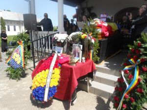FOTO: Ultimul veteran de război din Sărmașu, înmormântat cu onoruri militare