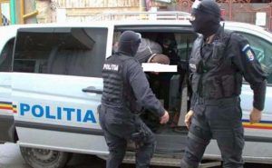 Hoți de cabluri și unelte electrice prinși de Poliția Mureș