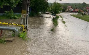 Mai multe localități mureșene afectate de inundații