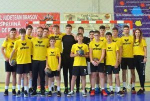 Start în turneul final al handbaliștilor juniori III
