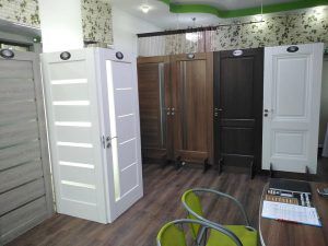 Showroom cu uși interioare de calitate, la Târgu Mureș