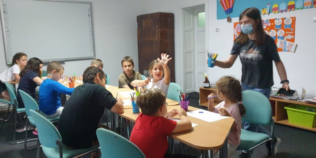 FOTO: Academia Isteților organizează la Târgu Mureș Școala de Vară pentru copii