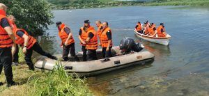 FOTO: Antrenament acvatic pentru salvatorii de la ISU Mureș