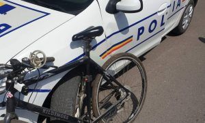 Biciclist băut căzut pe o stradă din Târgu Mureș