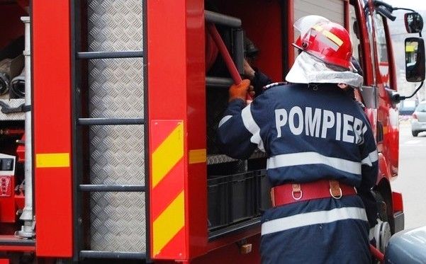 Incendiu la o școală din județul Mureș