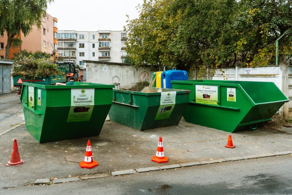 Târgu Mureș: Containere pentru deșeuri voluminoase și deșeuri toxice