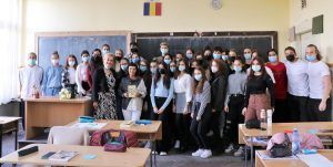 FOTO: Un debut de bun augur, cu Ioana Pârvulescu: ”Scriitori la școală 2021”