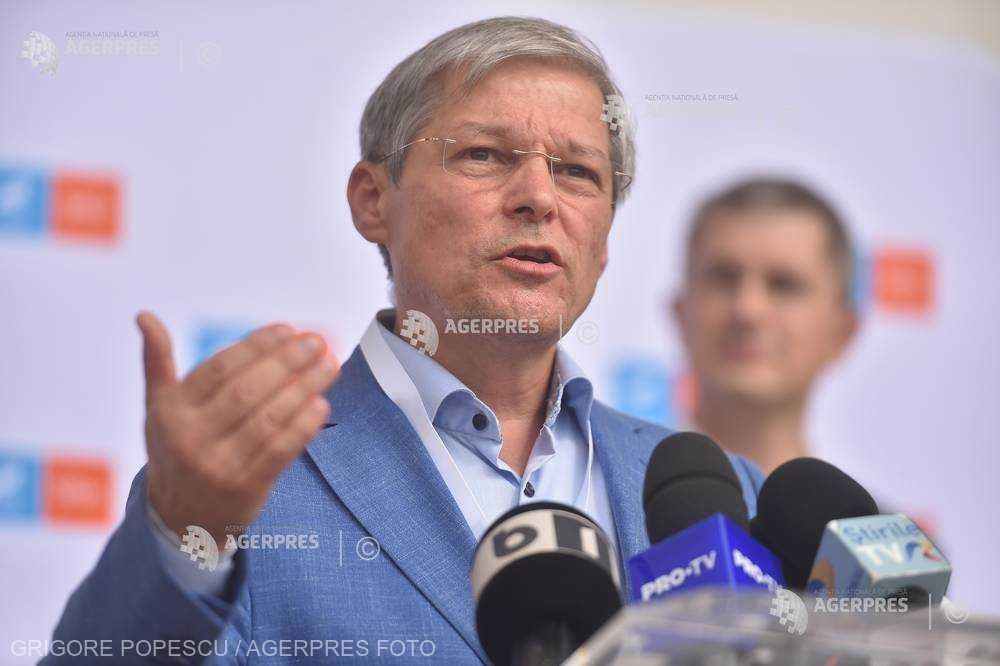 Dacian Cioloș, ales președinte al USR PLUS
