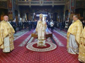 Sfânta Liturghie oficiată de ÎPS Irineu la Catedrala mare