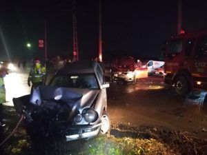 FOTO: Impact între două mașini, la Luduș