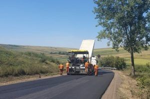 Proiect ”Anghel Saligny” pentru asfaltarea unui drum județean pietruit din Băgaciu