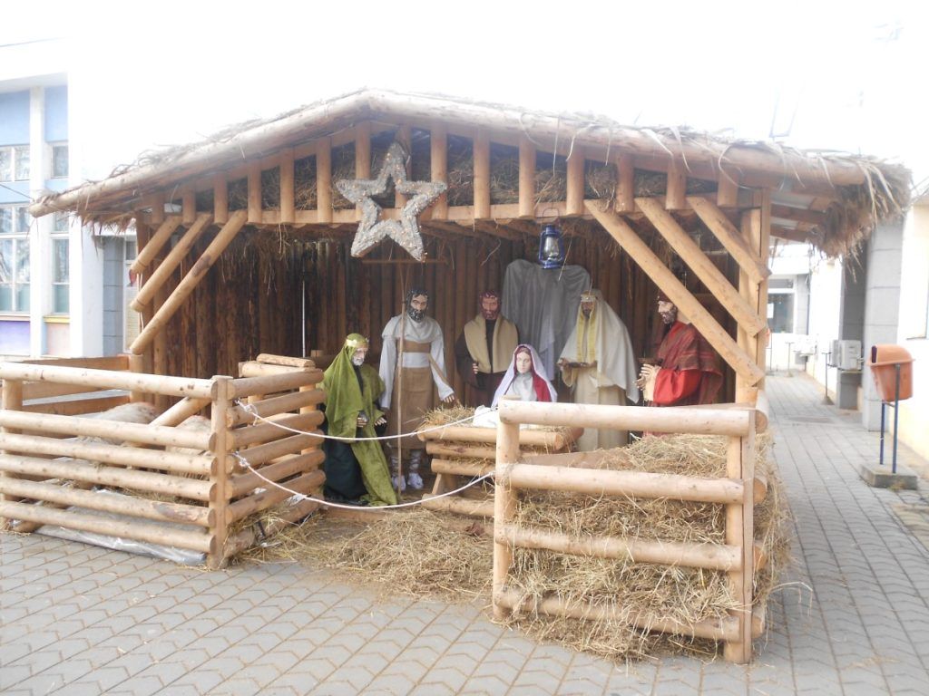 Moș Crăciun, așteptat în școlile și grădinițele ludușene