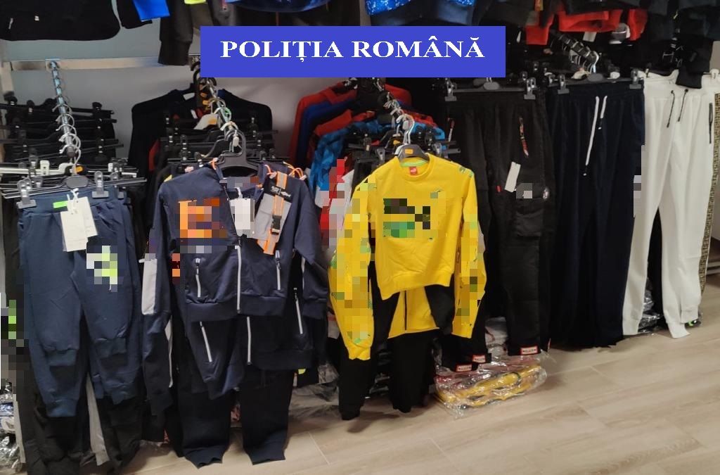 Haine contrafăcute confiscate de Poliția Mureș