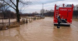 Drum județean inundat pe o porțiune de 60 de metri