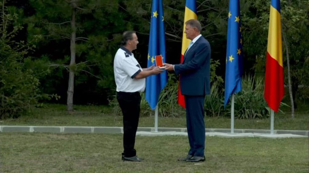 Salvatori mureșeni decorați de Președintele României!