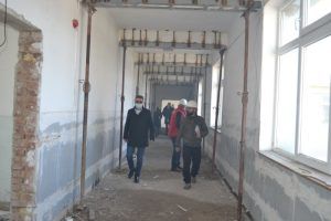FOTO: Lucrări de modernizare într-o școală din Luduș